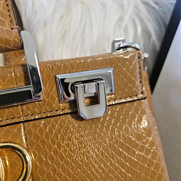 Authentic Rare GUCCI ZUMI IN SNAKE Phyton Skin M Size - Picture 10 of 17